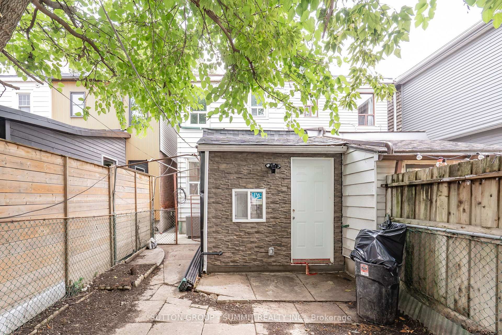 Property photo 35