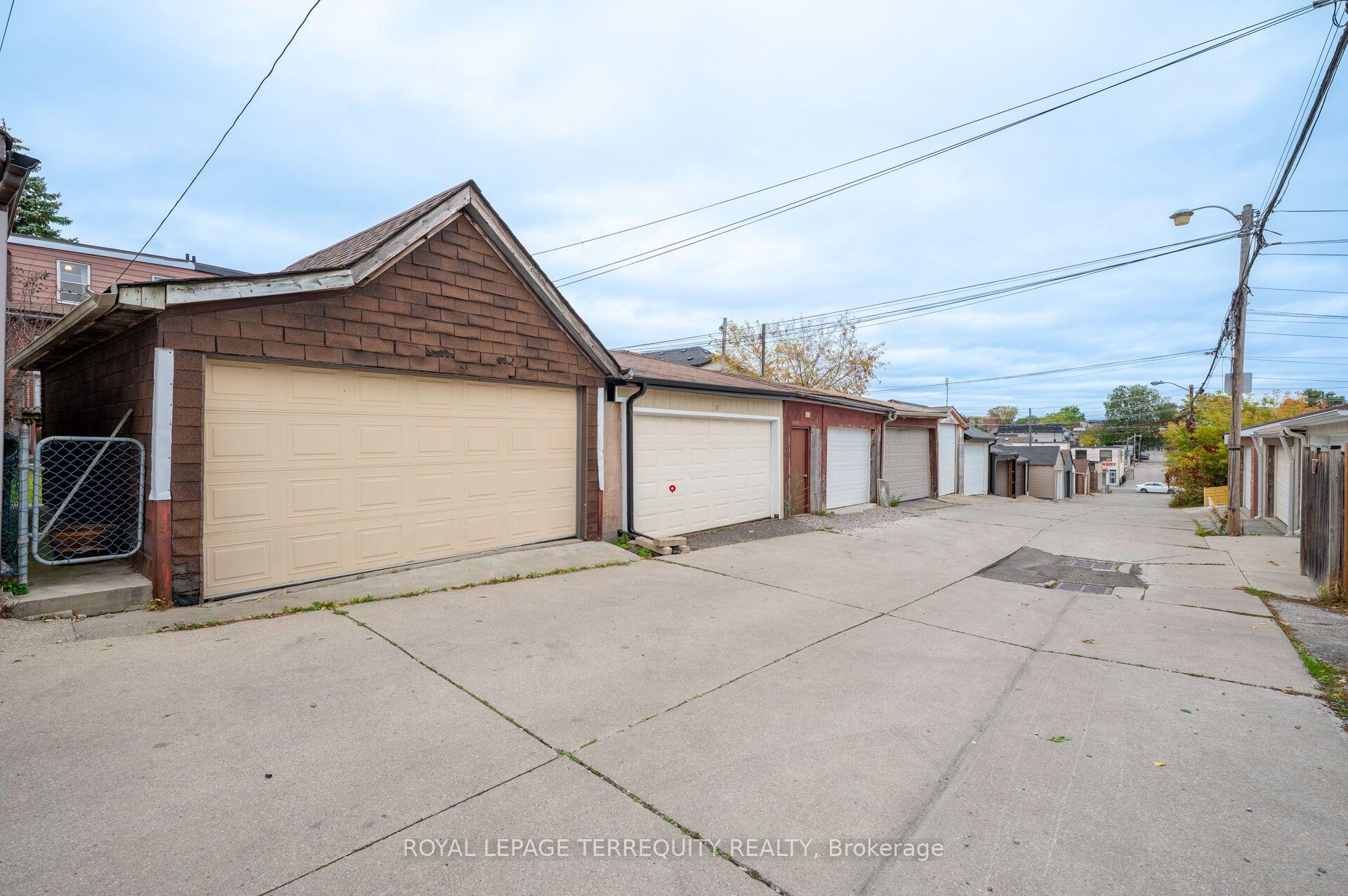 Property photo 31