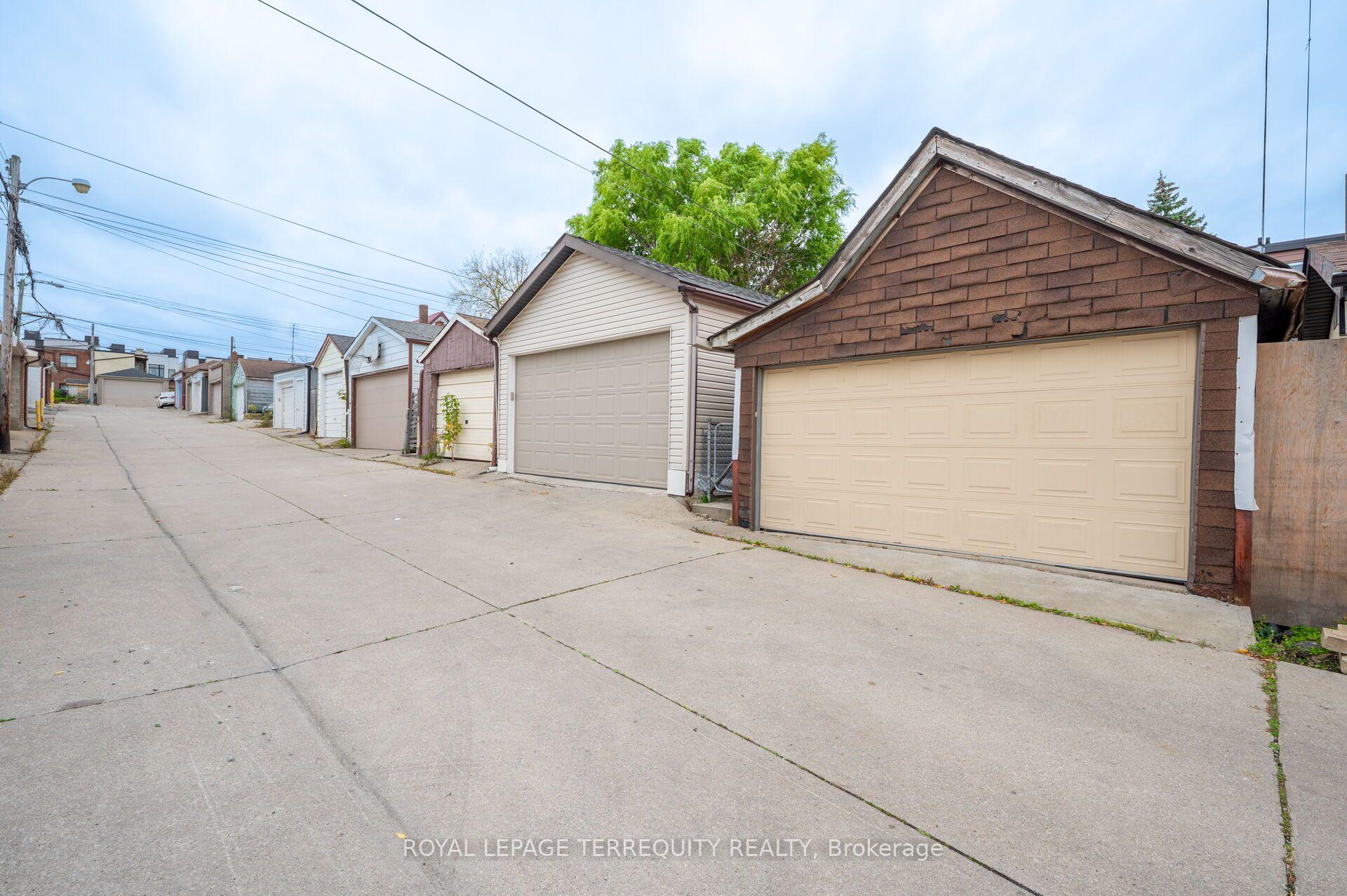 Property photo 32