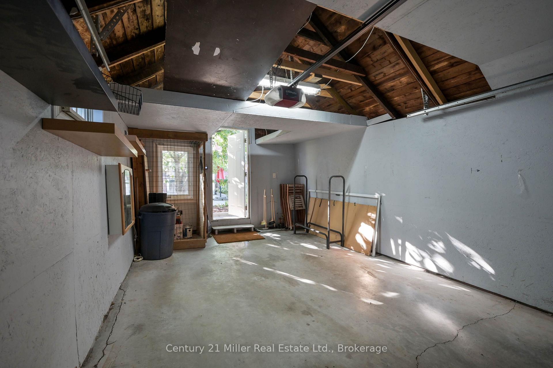 Property photo 38