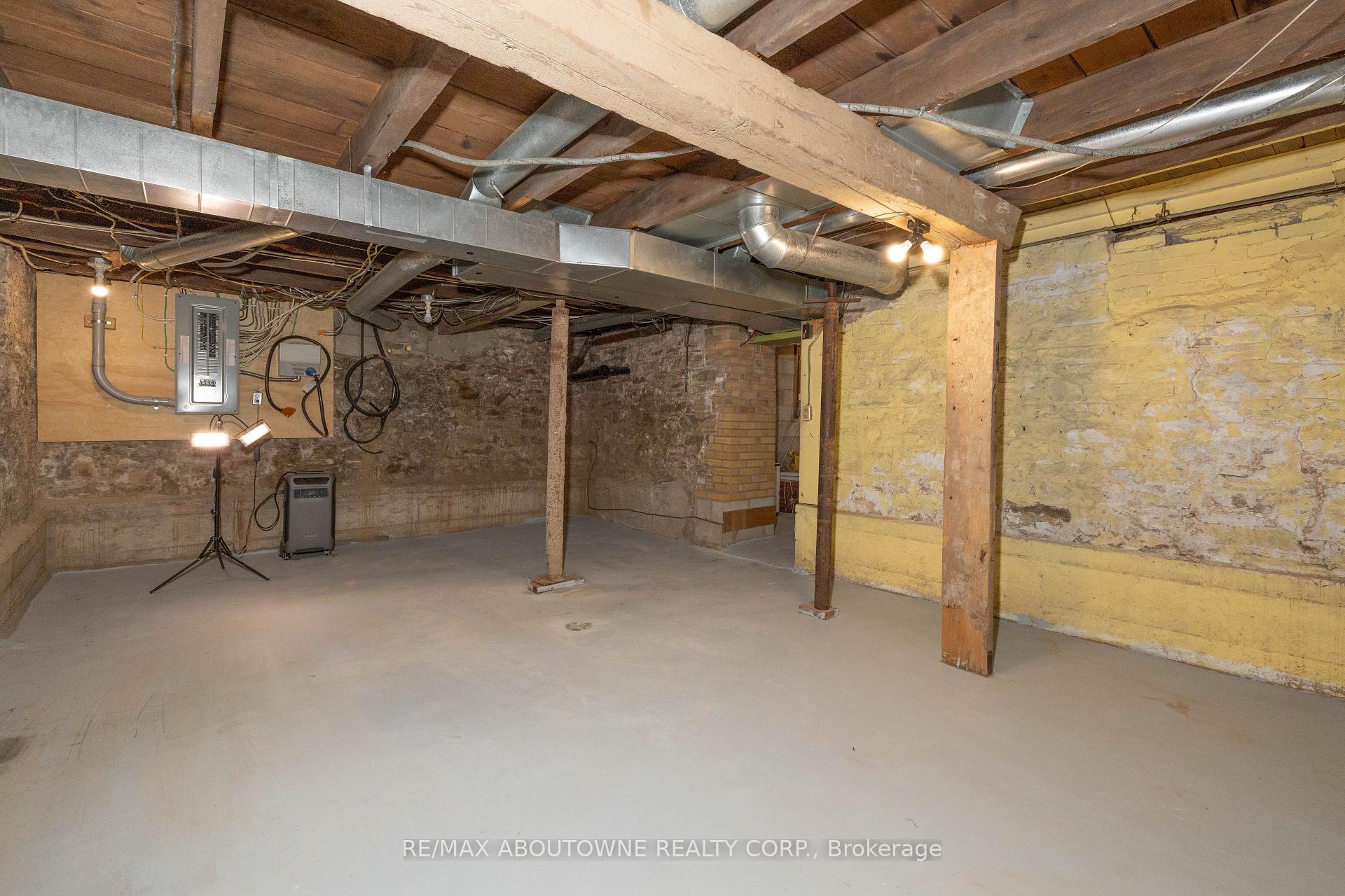 Property photo 35