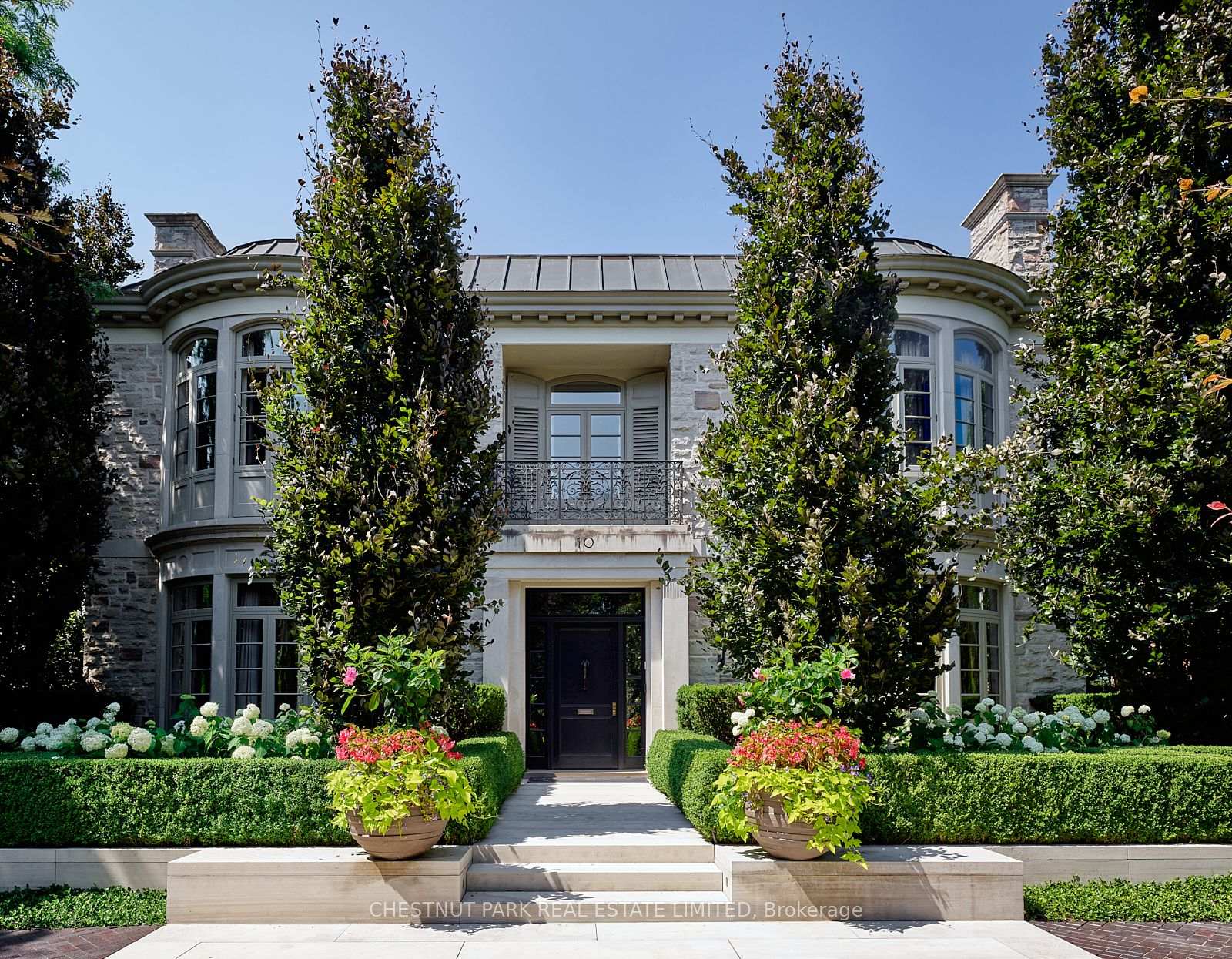 10 Shorncliffe Avenue