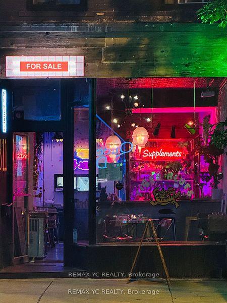 811 Queen Street W