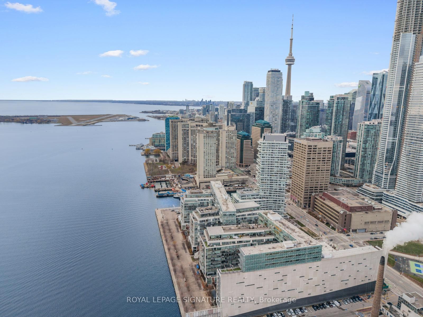 39 Queens Quay E