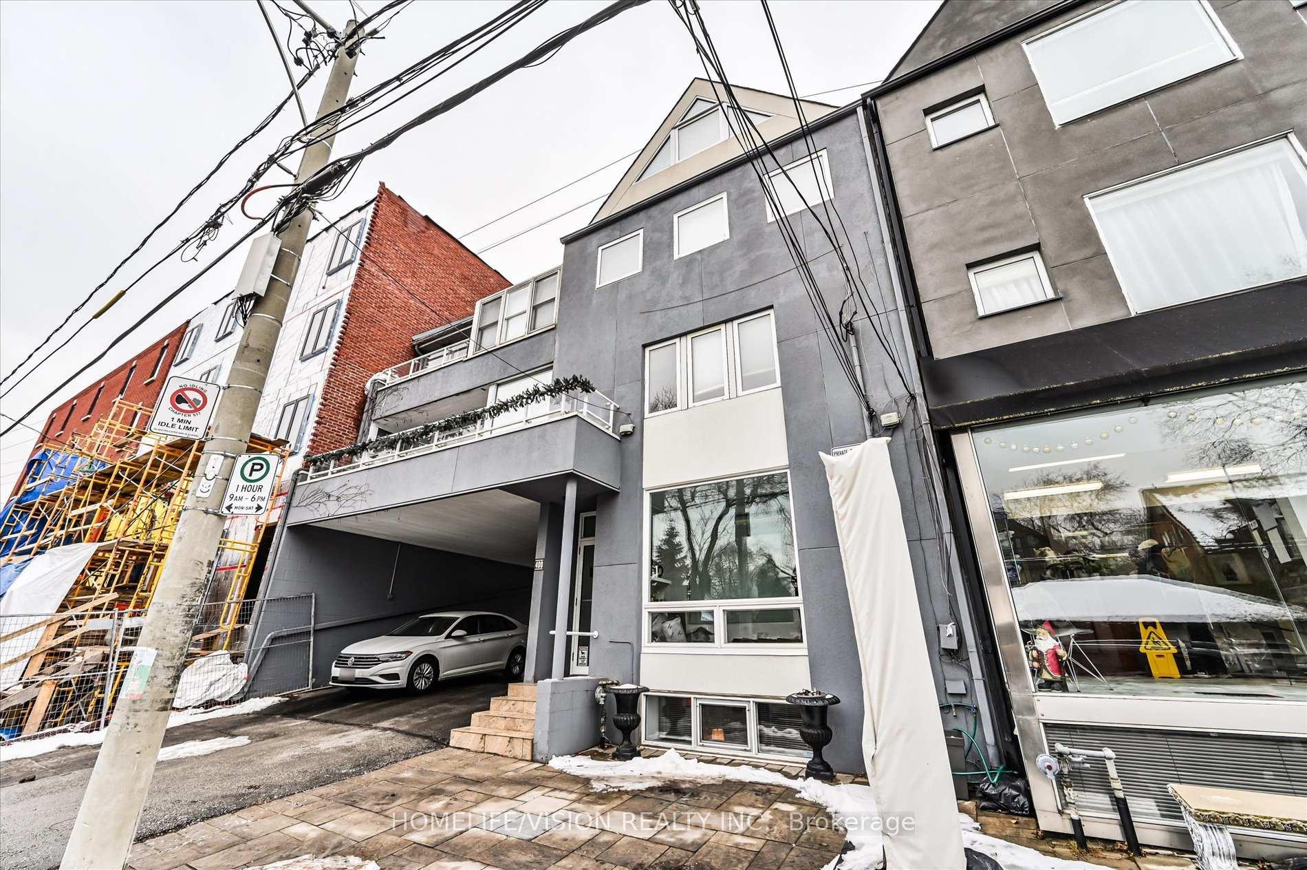 400 Summerhill Avenue