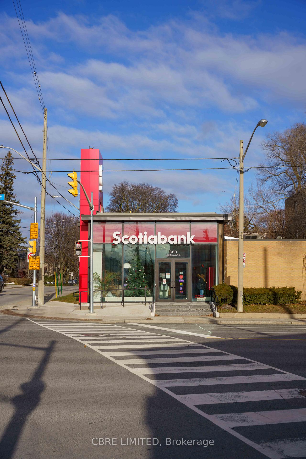 880 Eglinton Avenue E