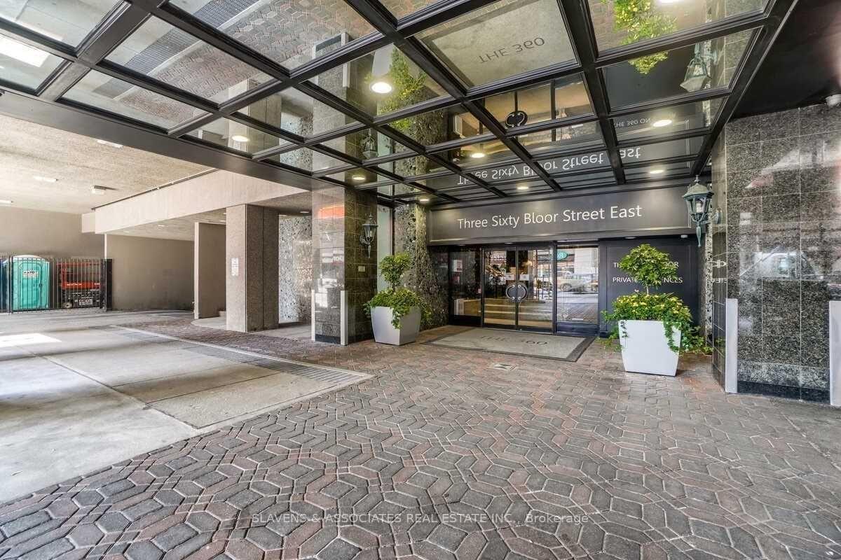 360 Bloor Street E