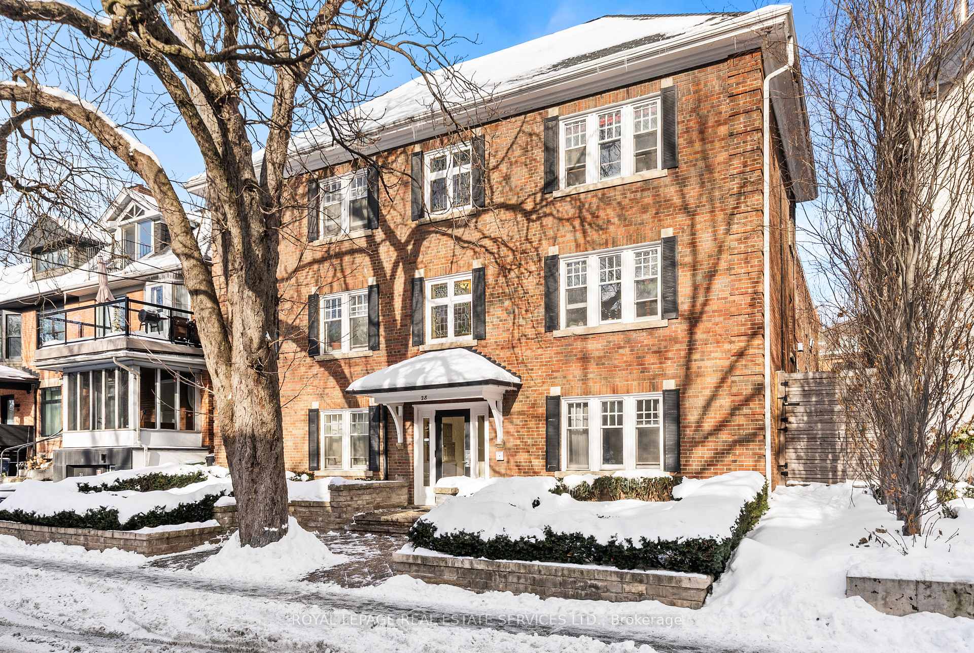 28 Macpherson Avenue