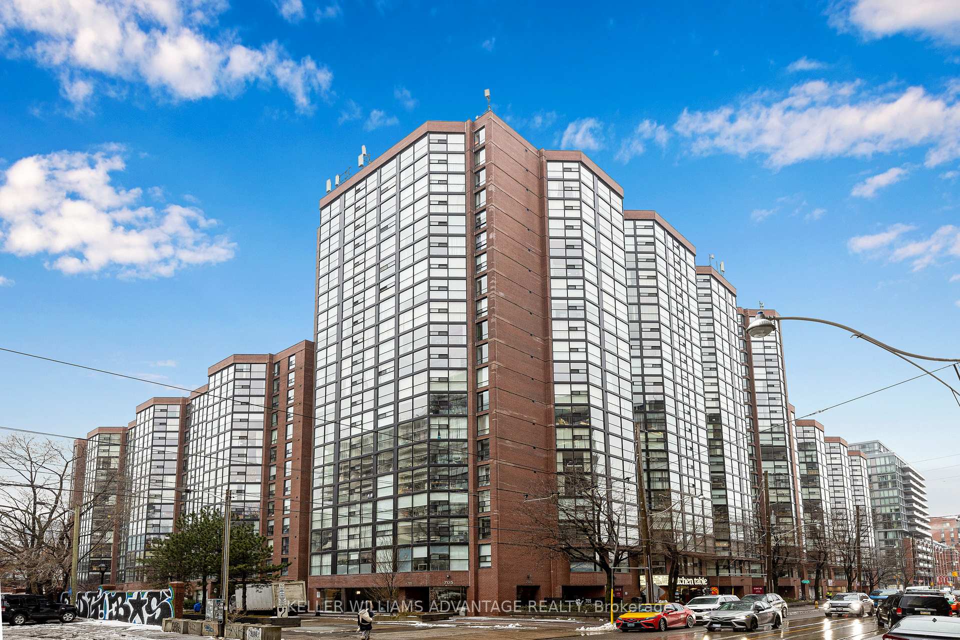 705 King Street W