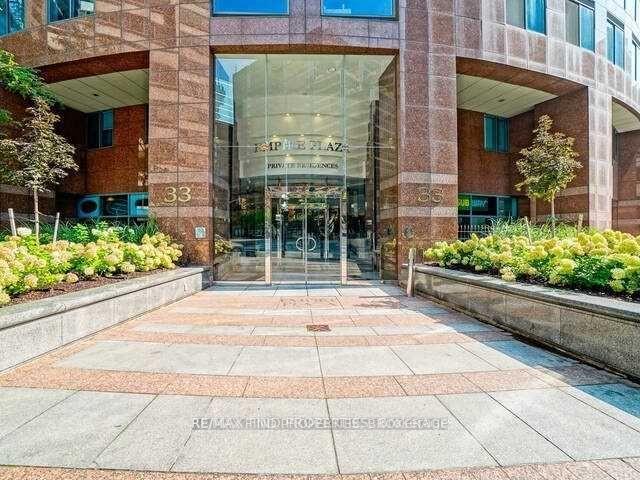 33 University Avenue