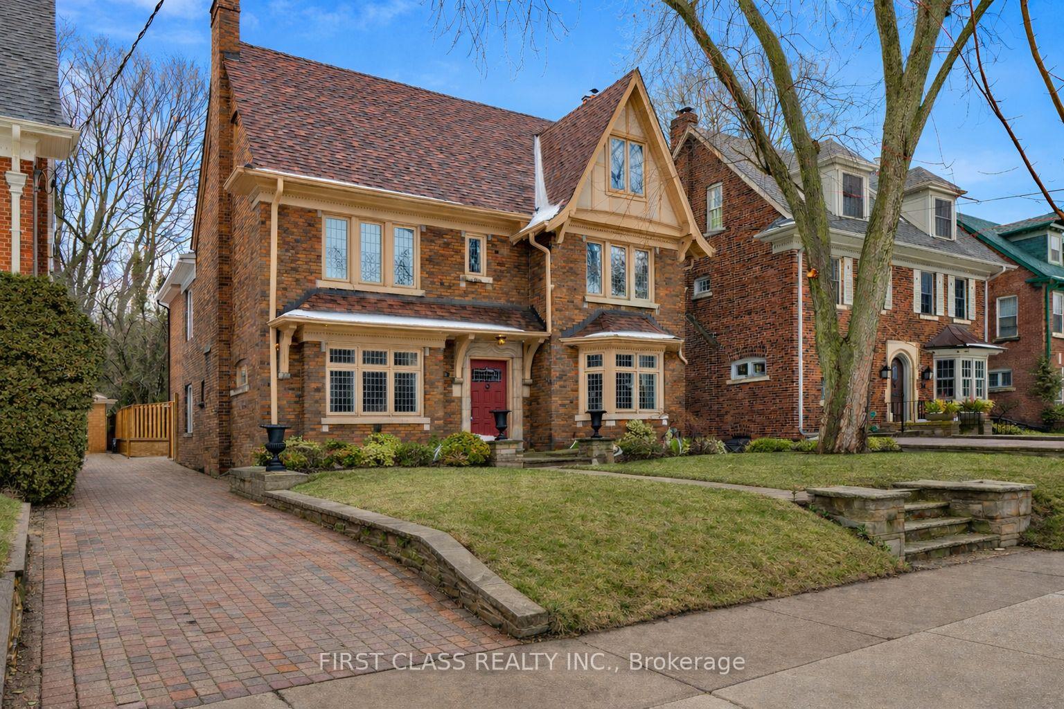 80 Douglas Drive