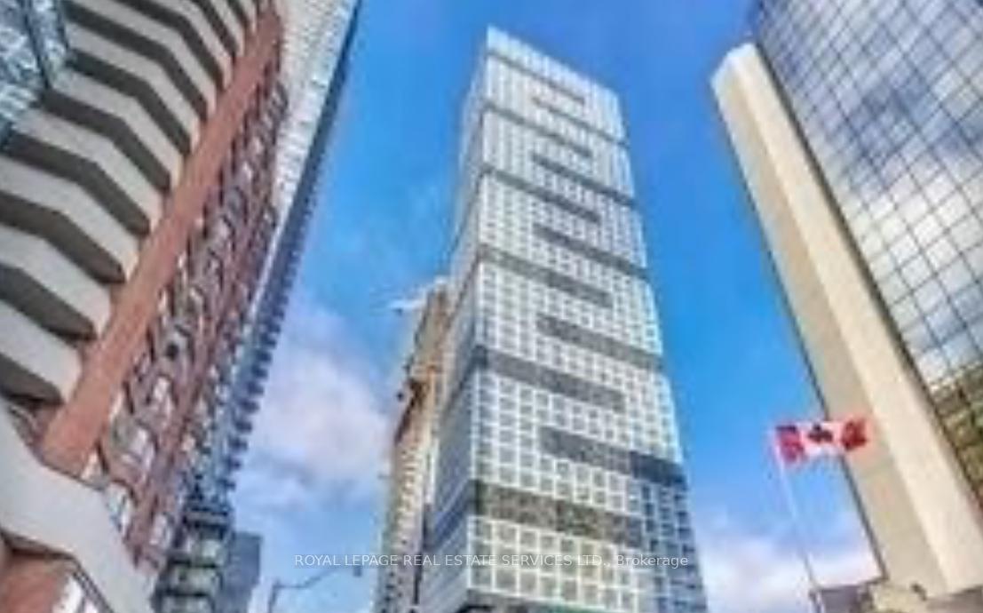181 Dundas Street E