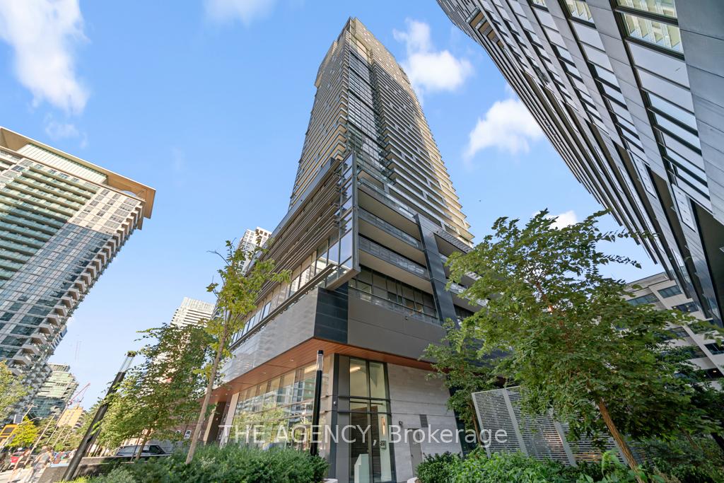 39 Roehampton Avenue