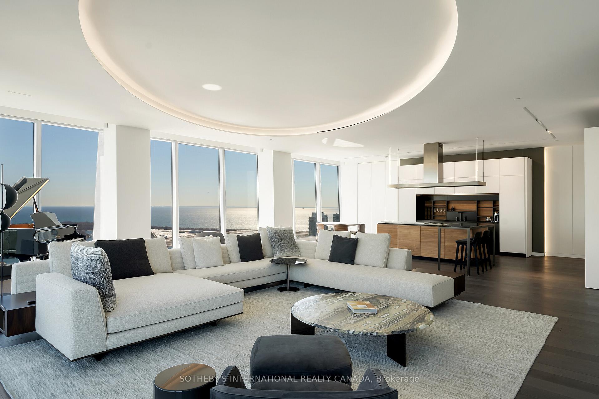 183 Wellington Street W