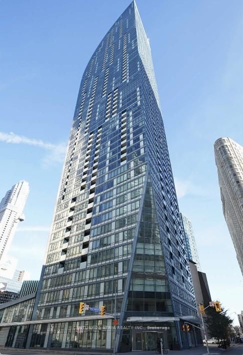 8 The Esplanade Avenue