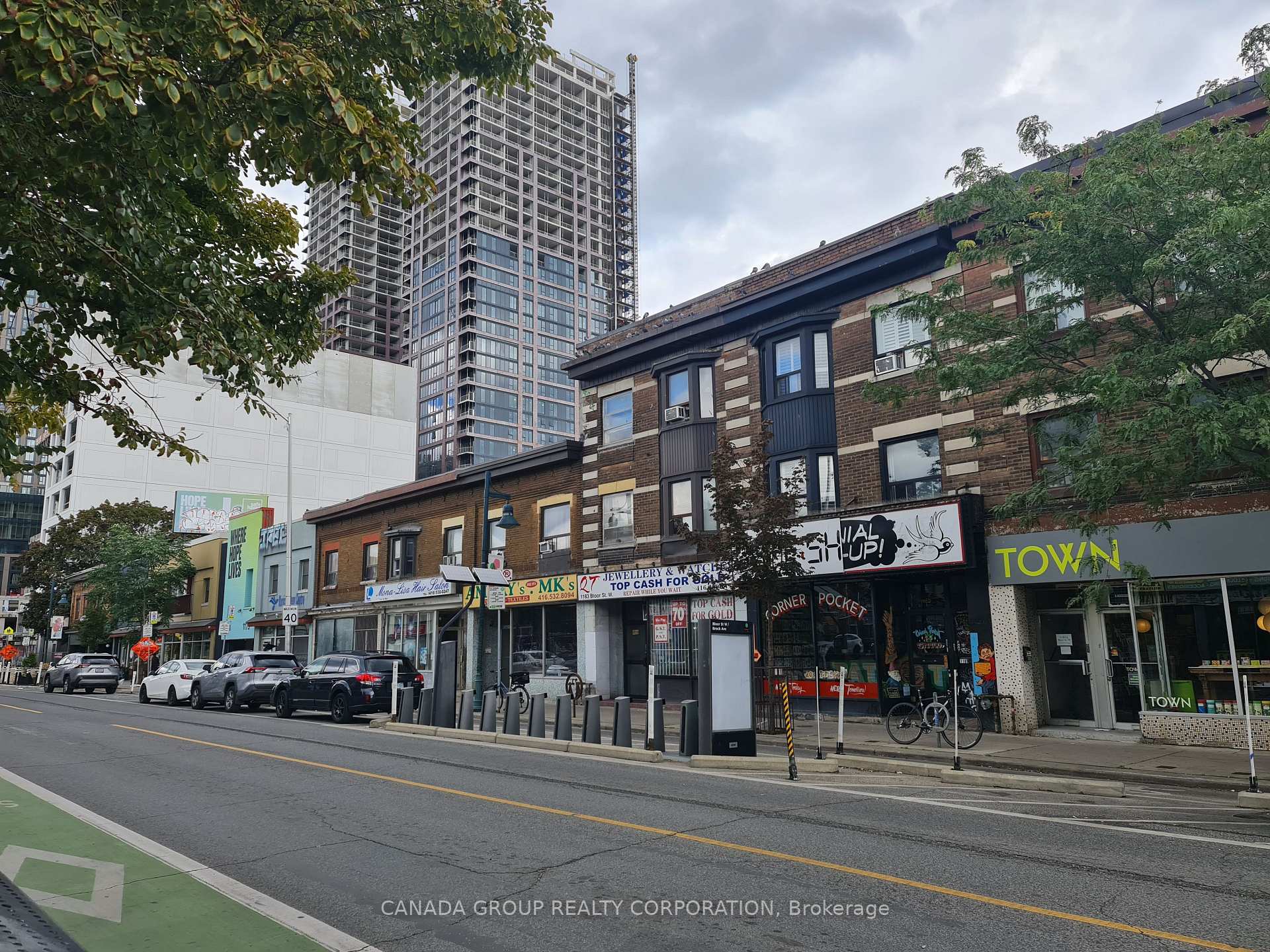 1183 Bloor Street W