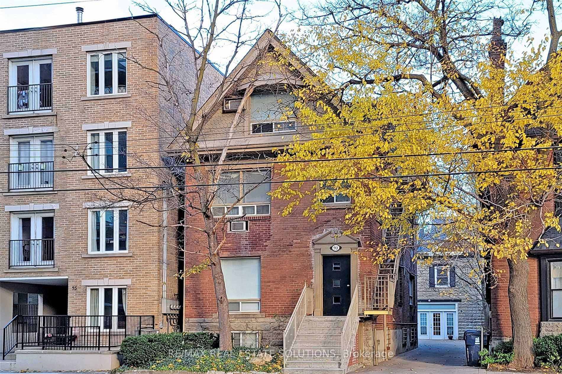 93 Spadina Road