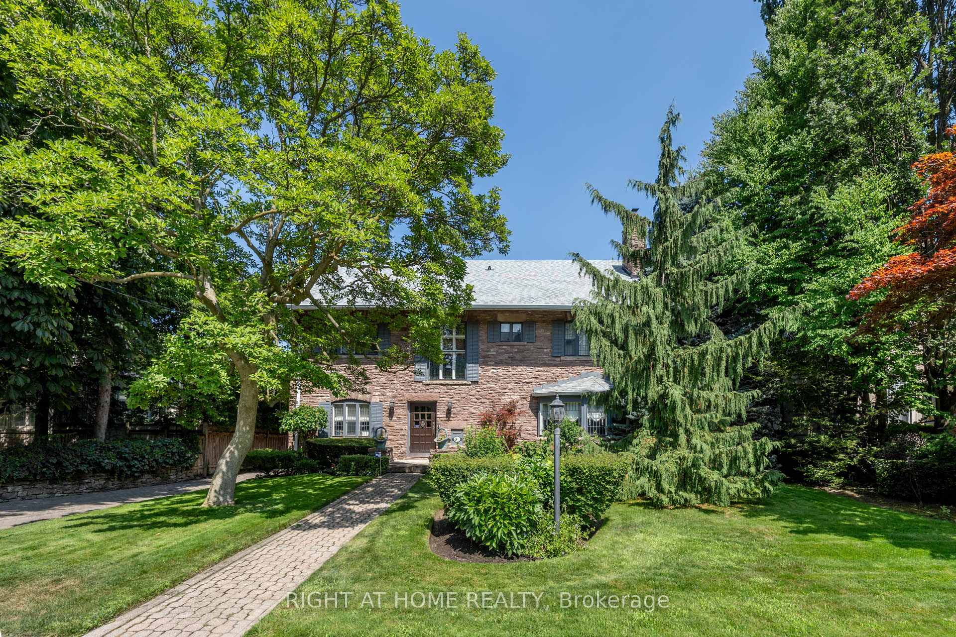 287 RUSSELL HILL Road