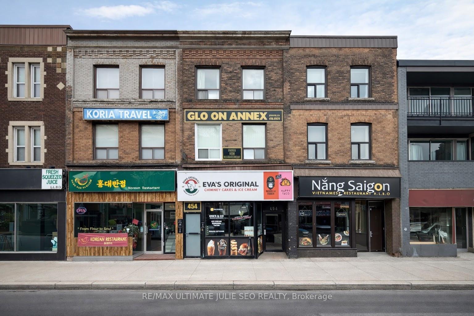 454 BLOOR Street W