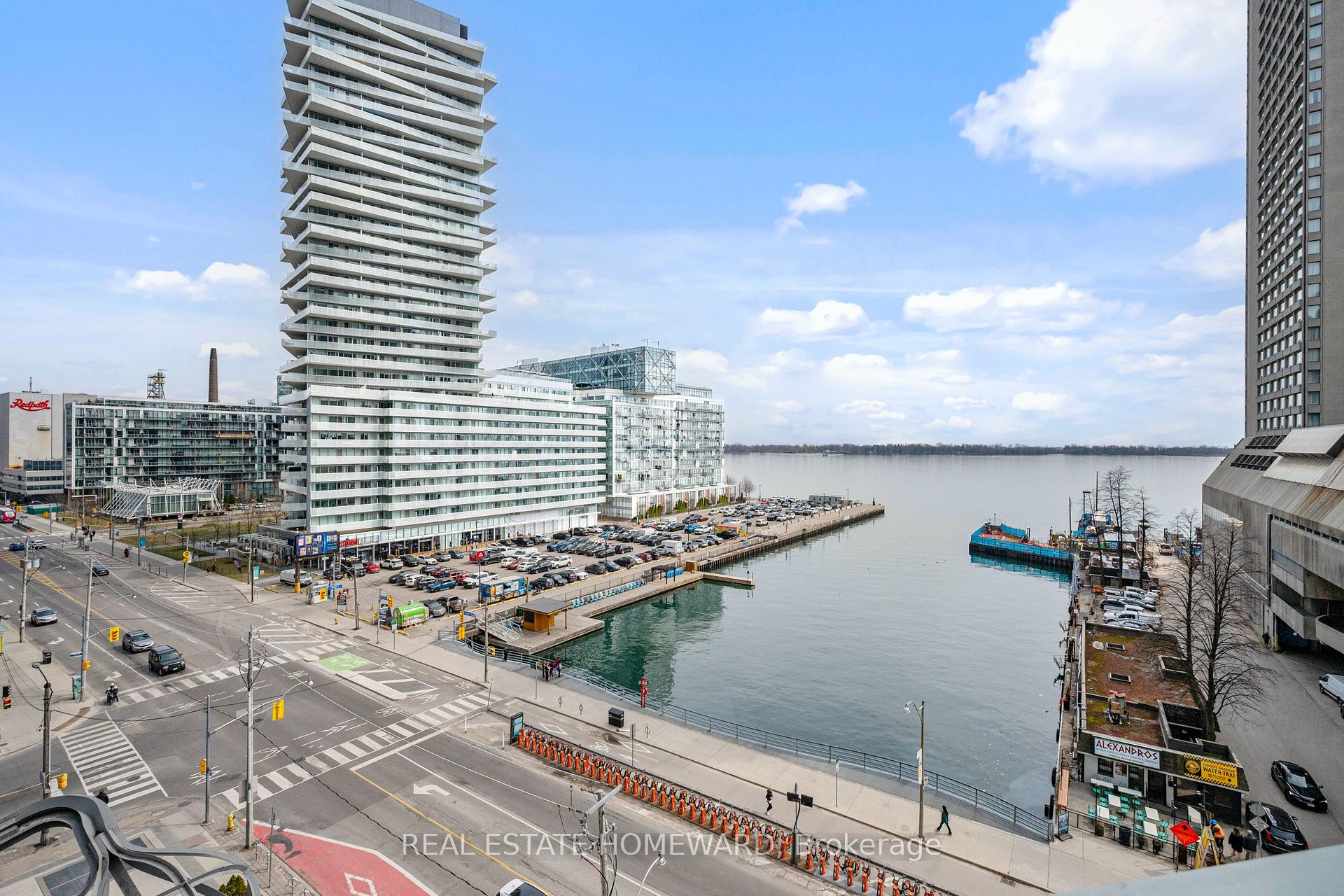 10 Queens Quay W