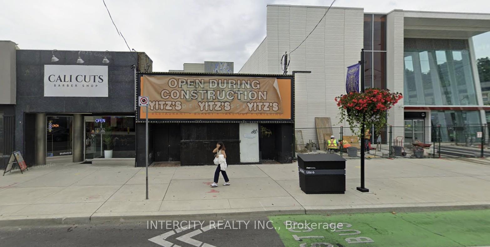 346 Eglinton Avenue W