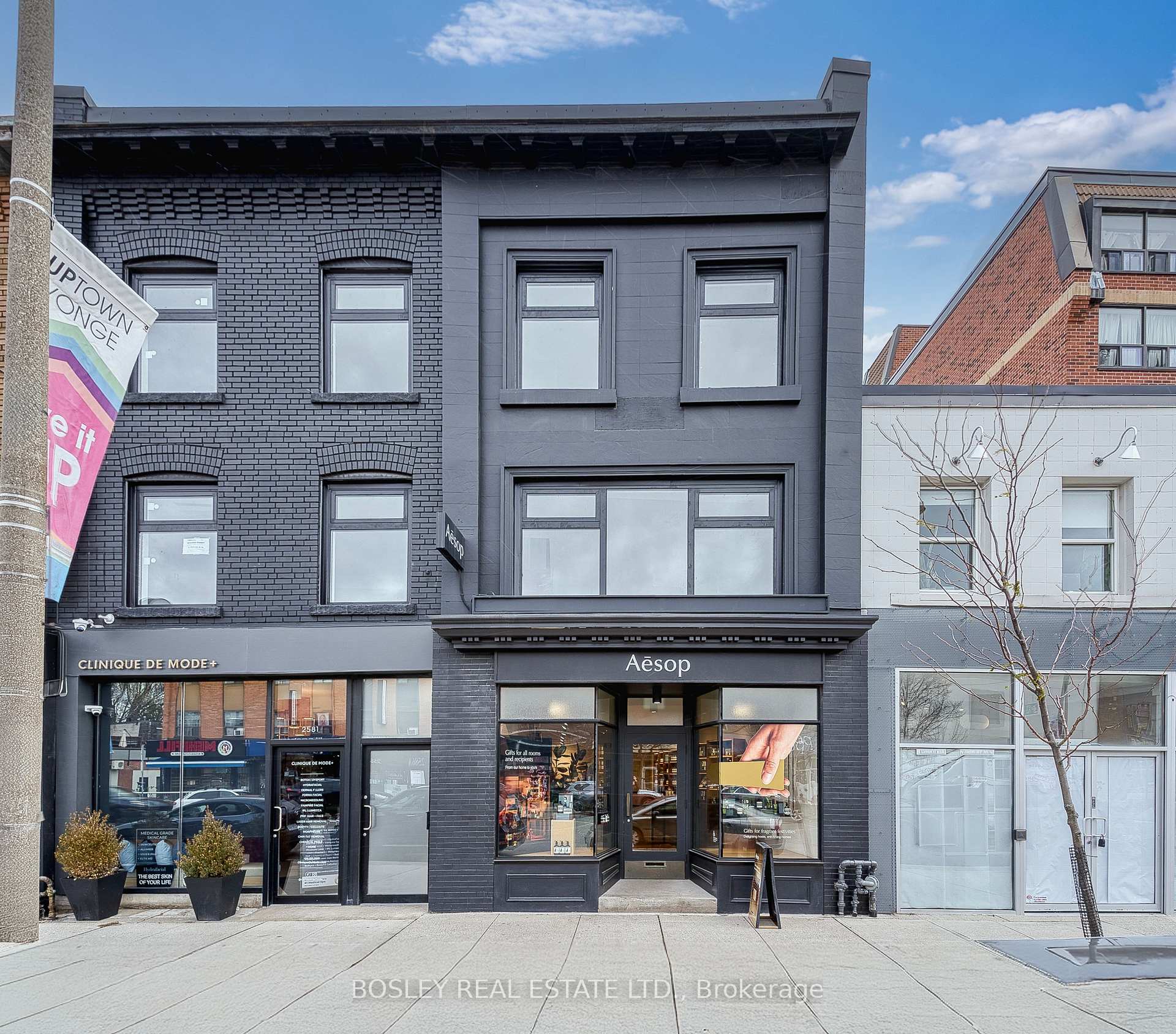 2579 Yonge Street