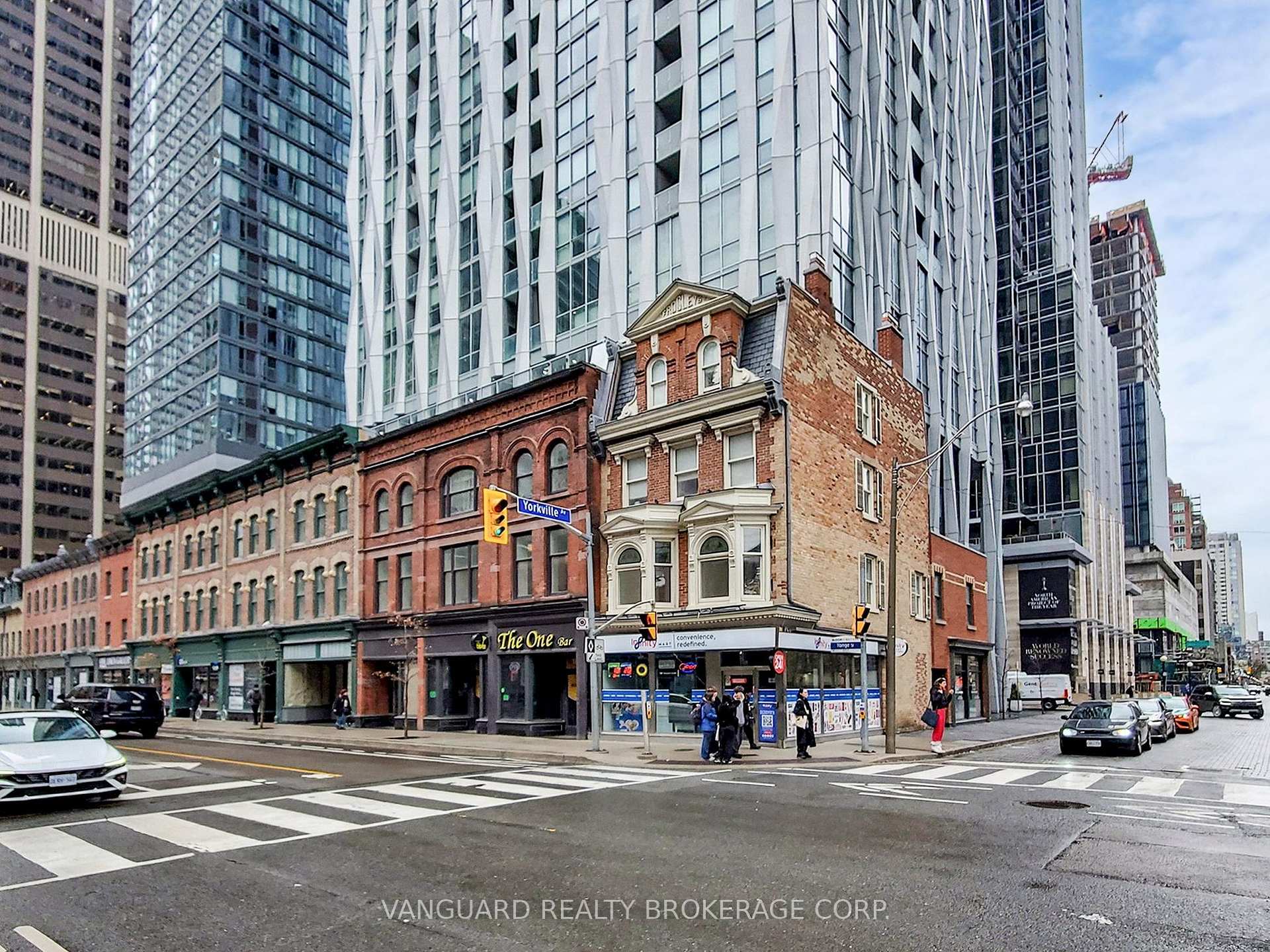 1 Yorkville Avenue