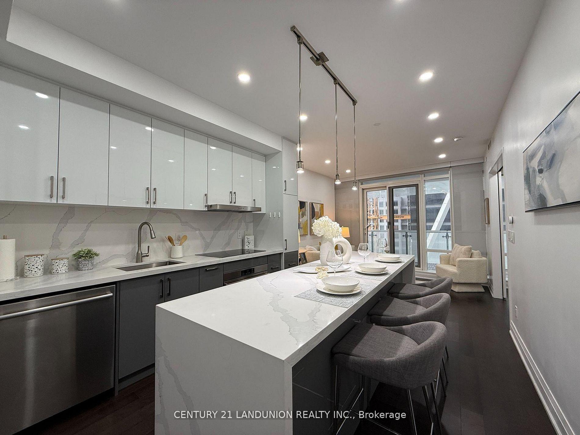 1 Bloor Street E