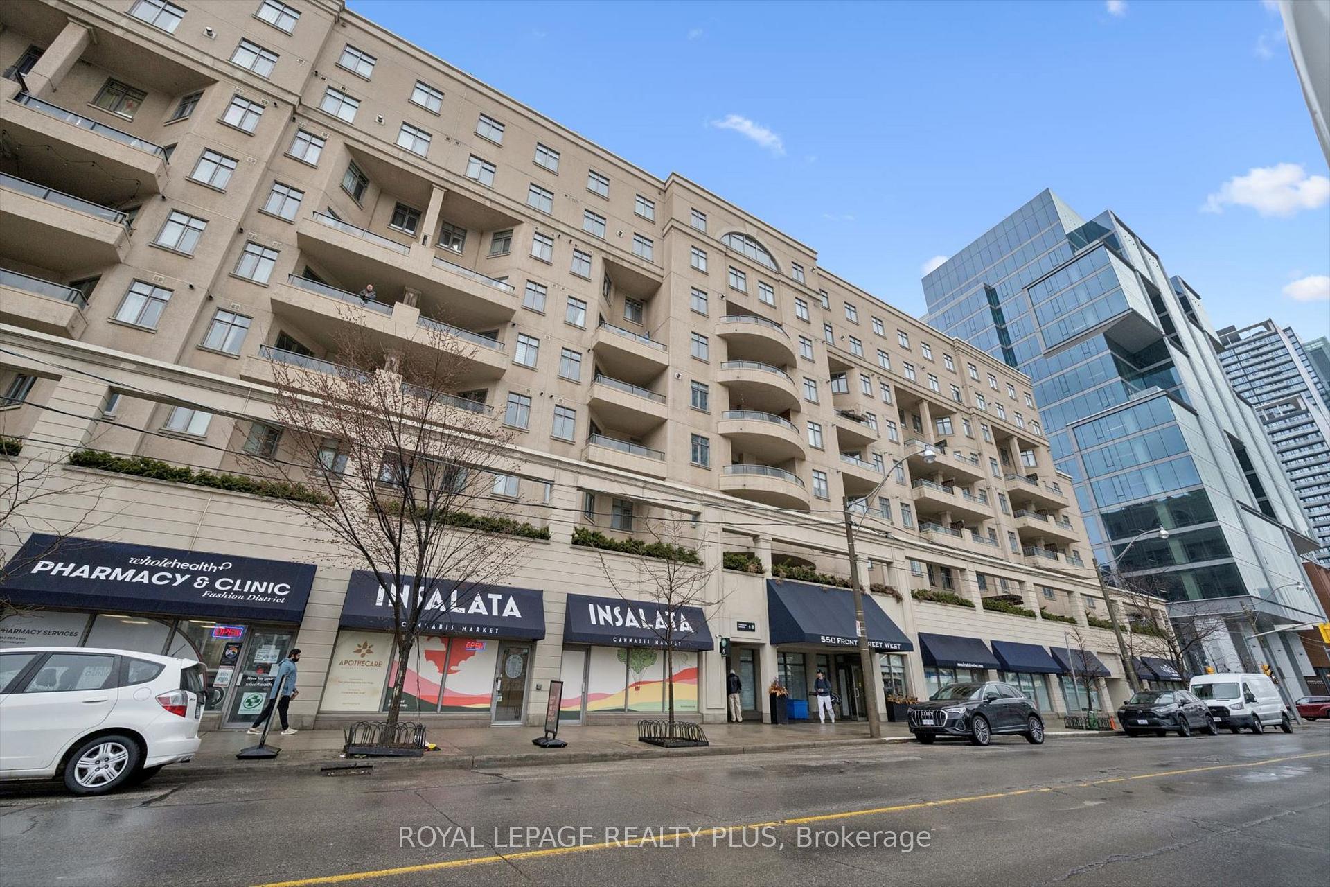 550 Front Street W