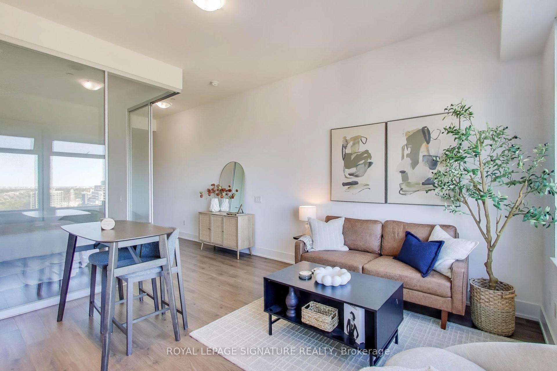 111 St Clair Avenue W