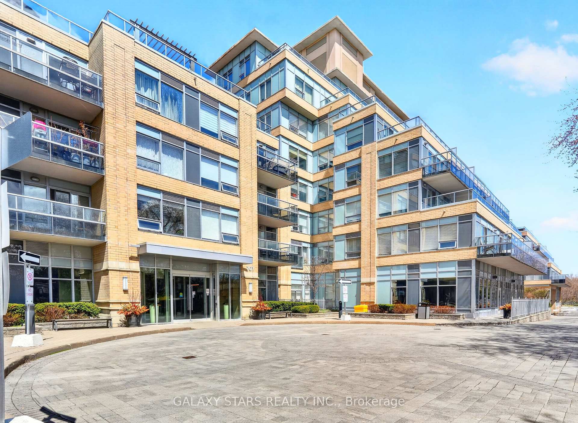 701 Sheppard Avenue W