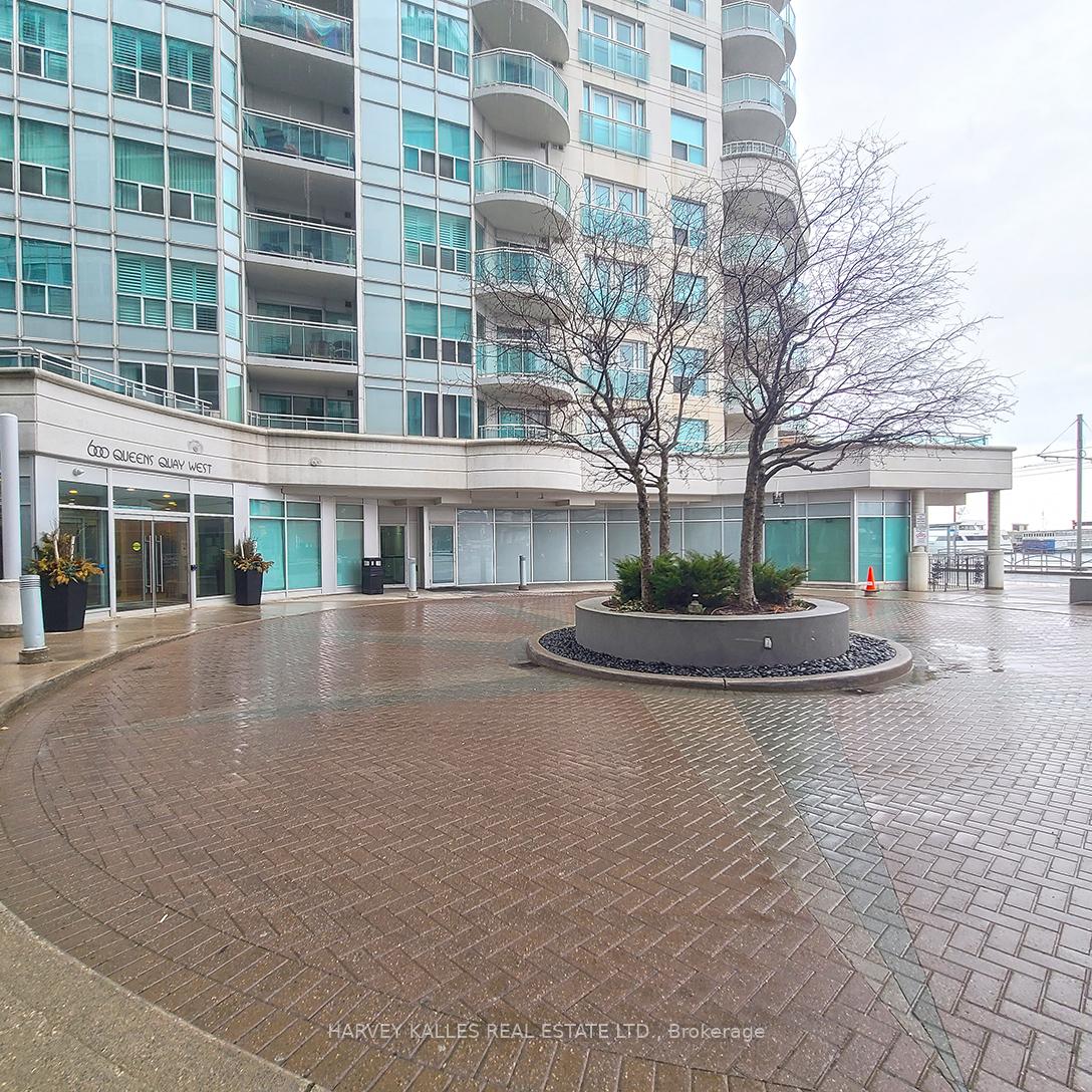 600 Queens Quay