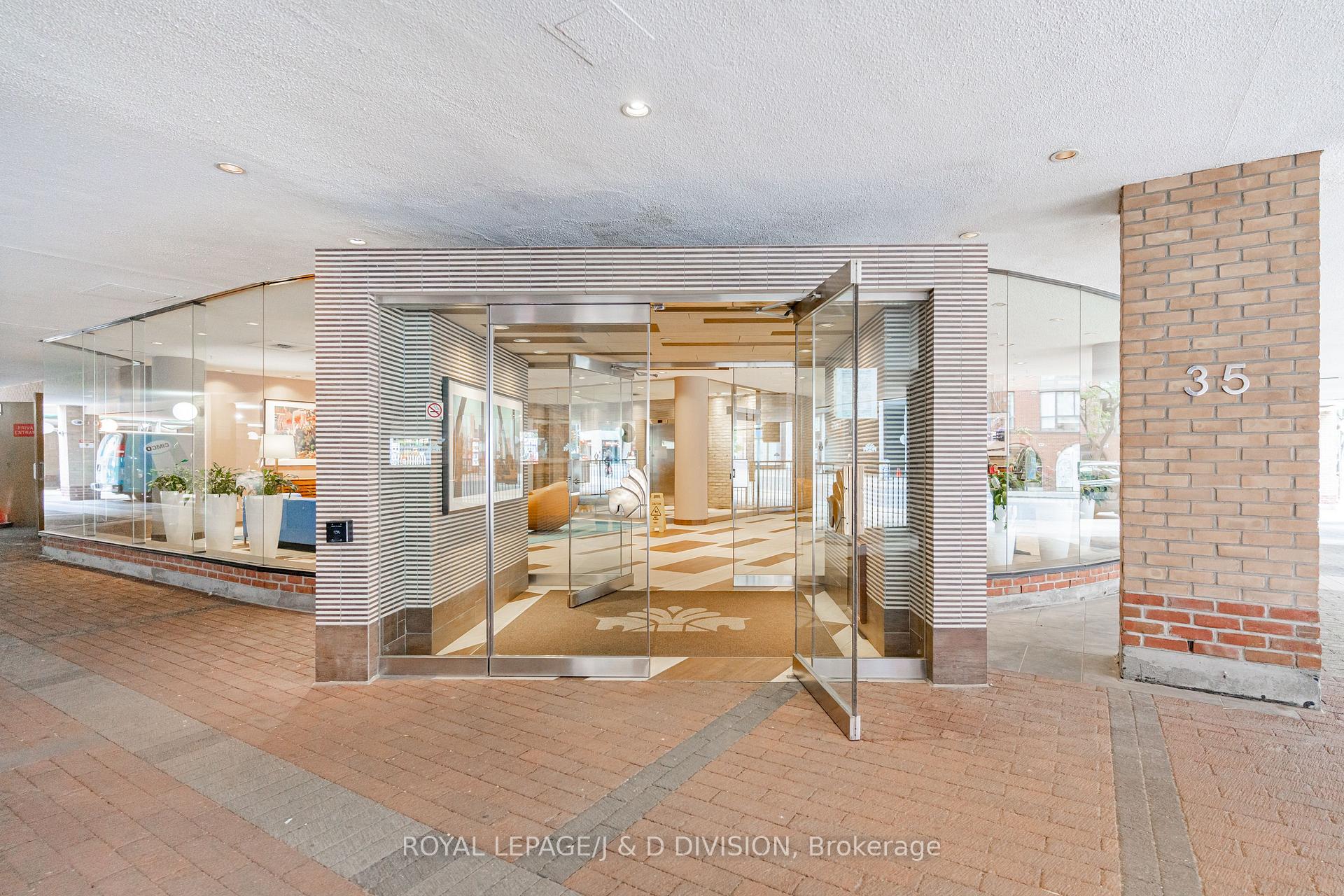 35 Church Street