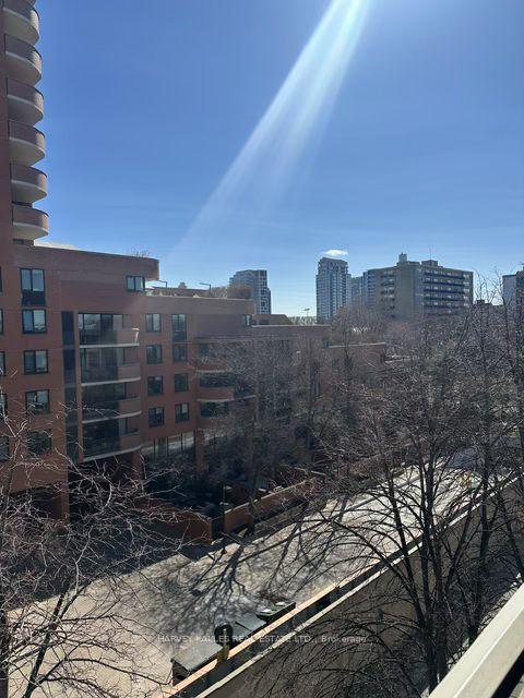 18 Lower Village Gate