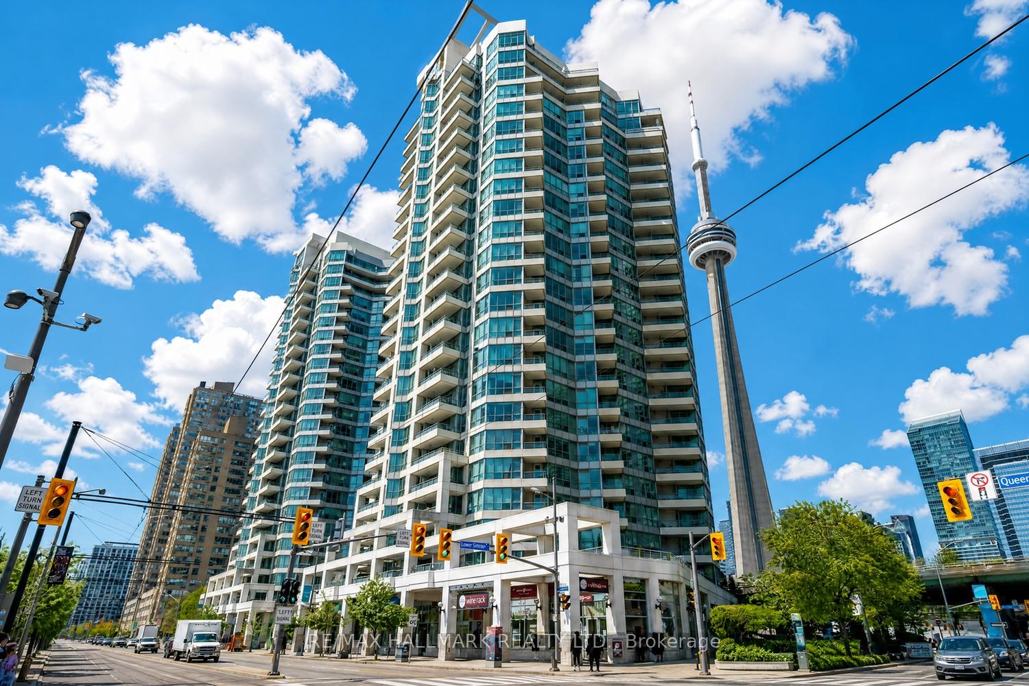 230 Queens Quay W