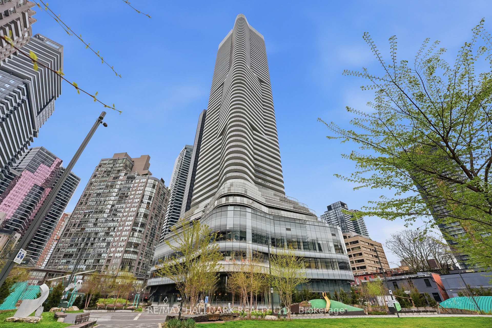 11 Wellesley Street W