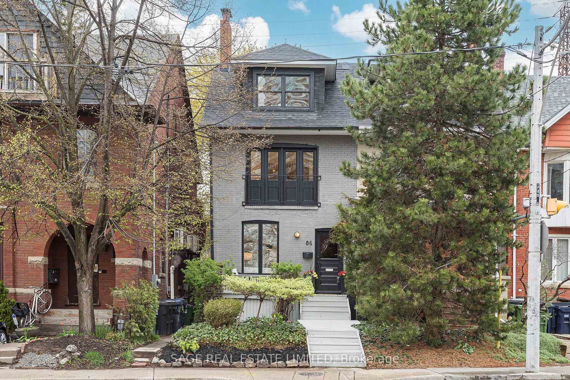 86 Dupont Street
