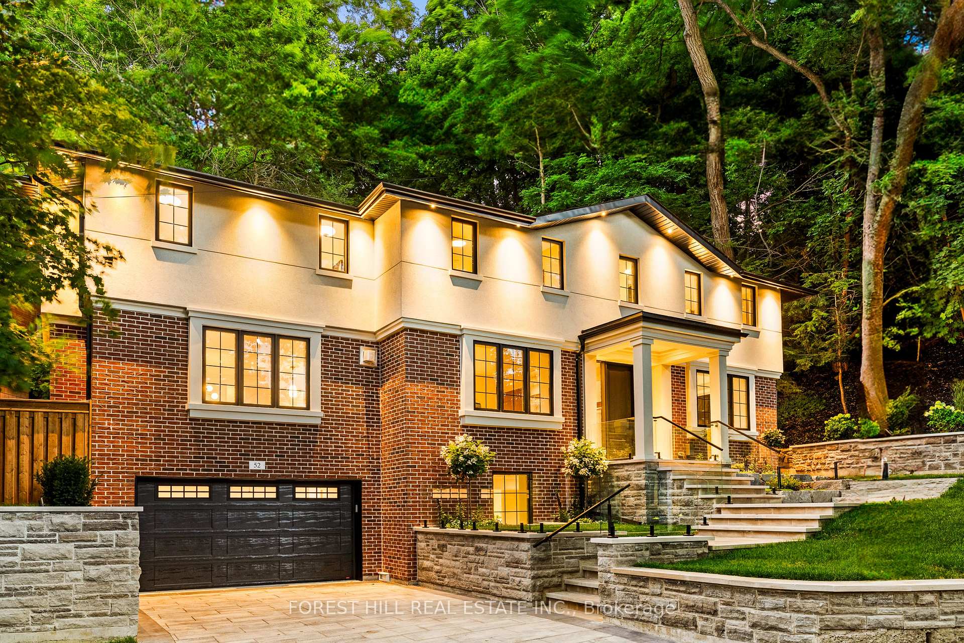 52 Roxborough Drive