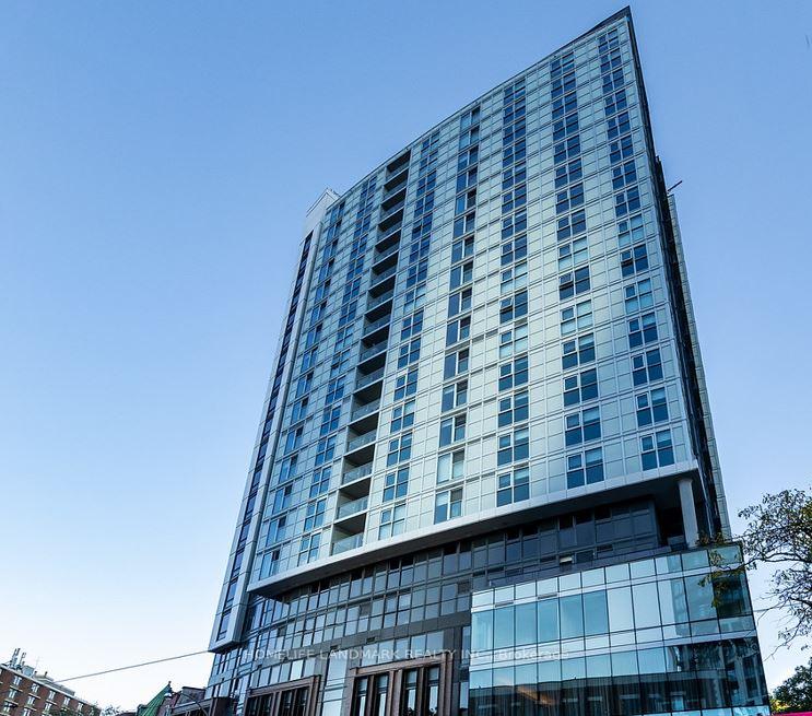 219 Dundas Street E