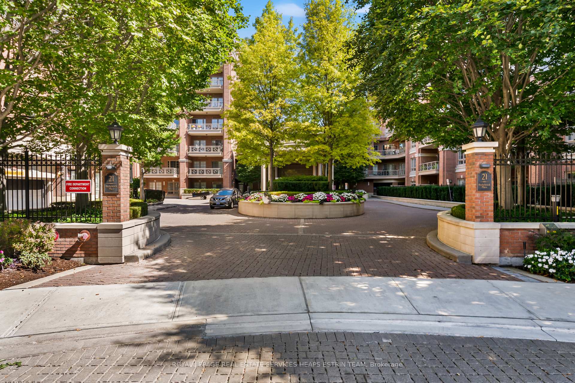 21 Burkebrook Place
