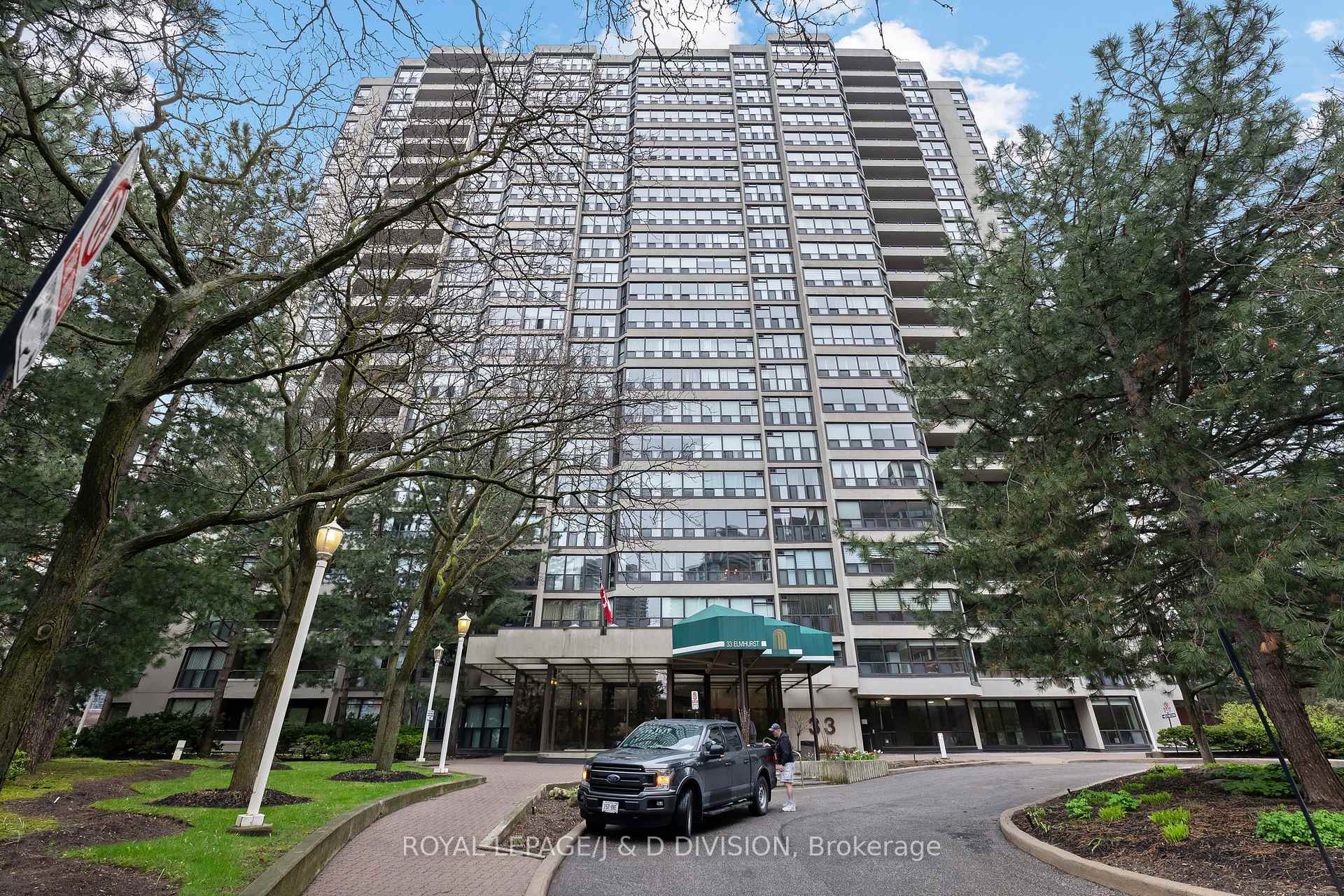 33 Elmhurst Avenue