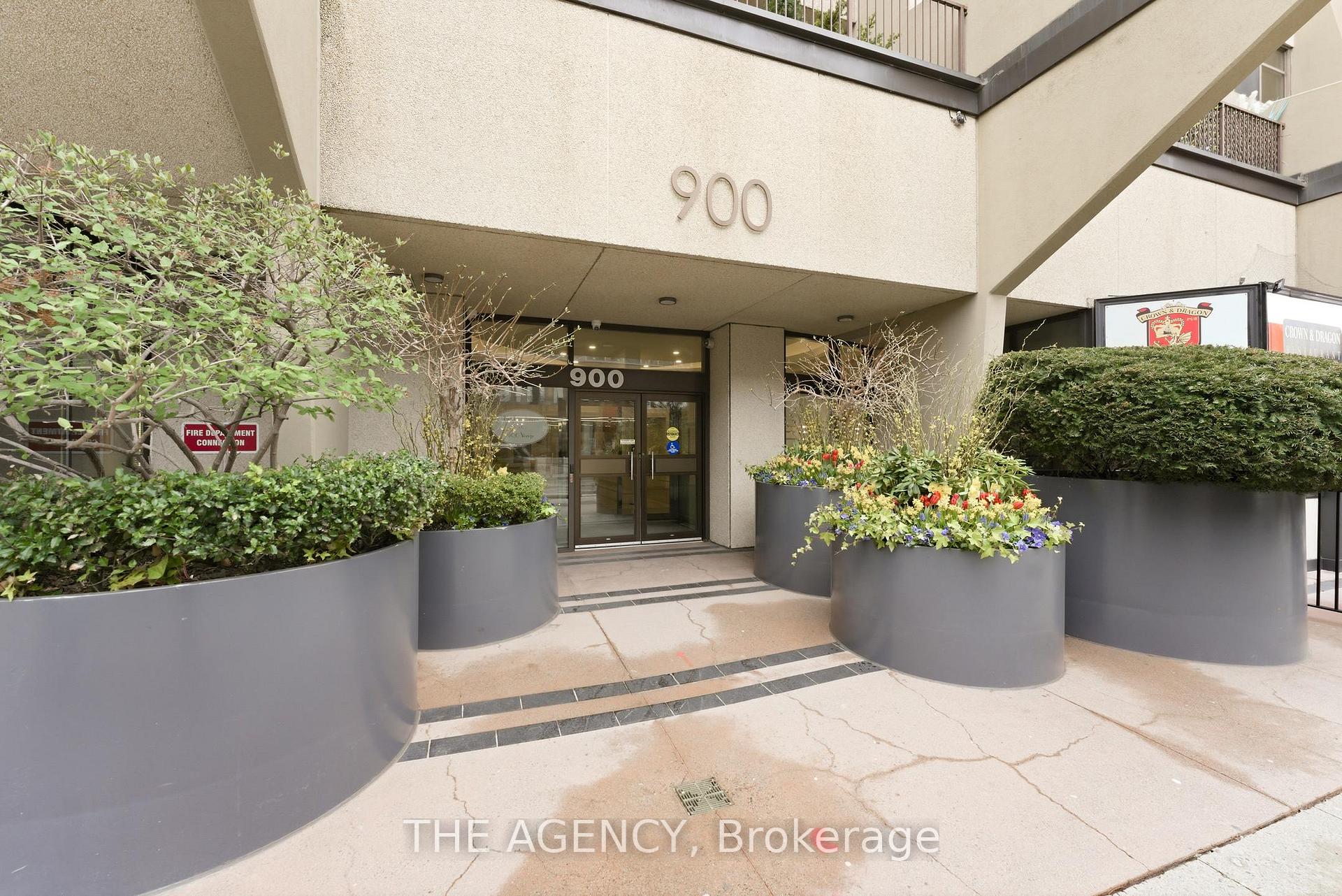 900 Yonge Street