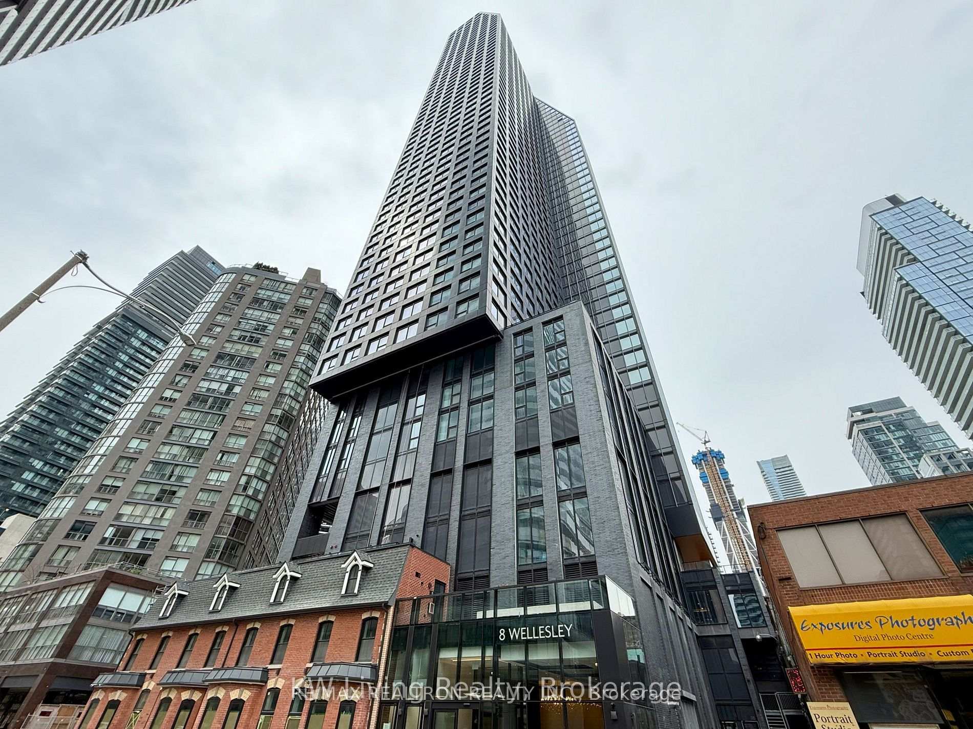 8 Wellesley Street W