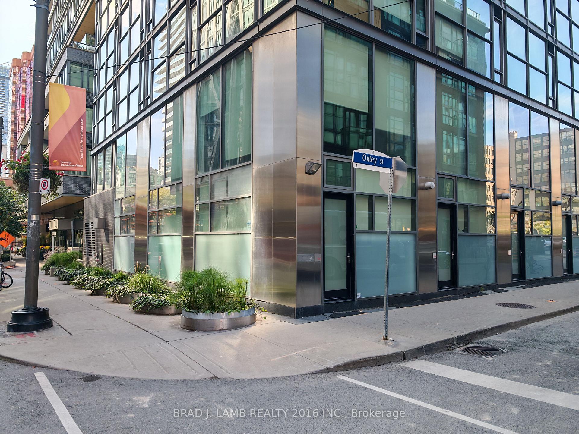 25 Oxley Street