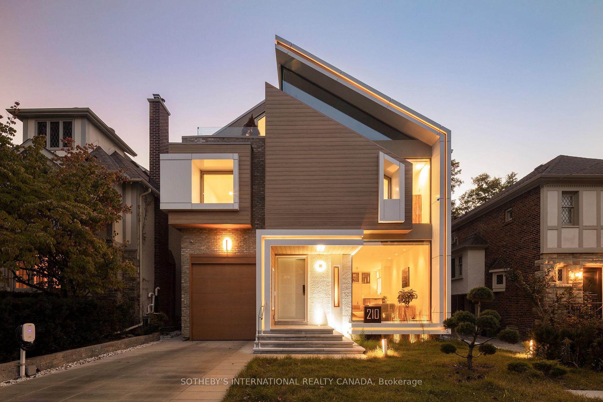 210 Glenayr Road