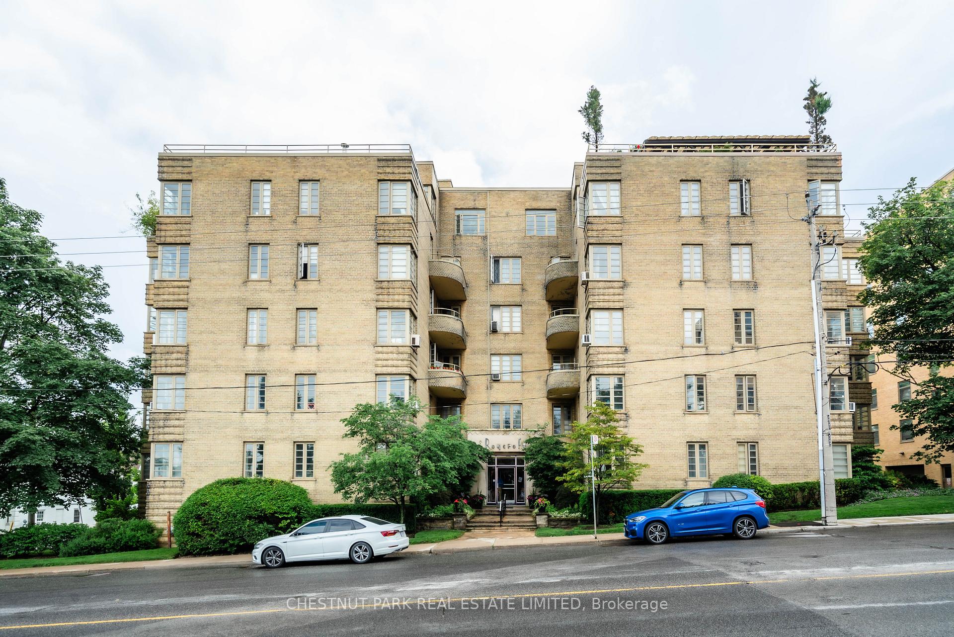 707 Eglinton Avenue W