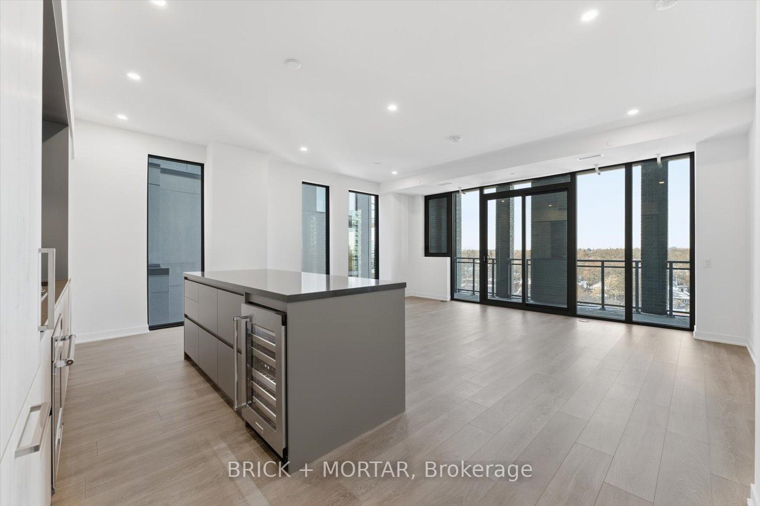 1 Hillsdale Avenue W
