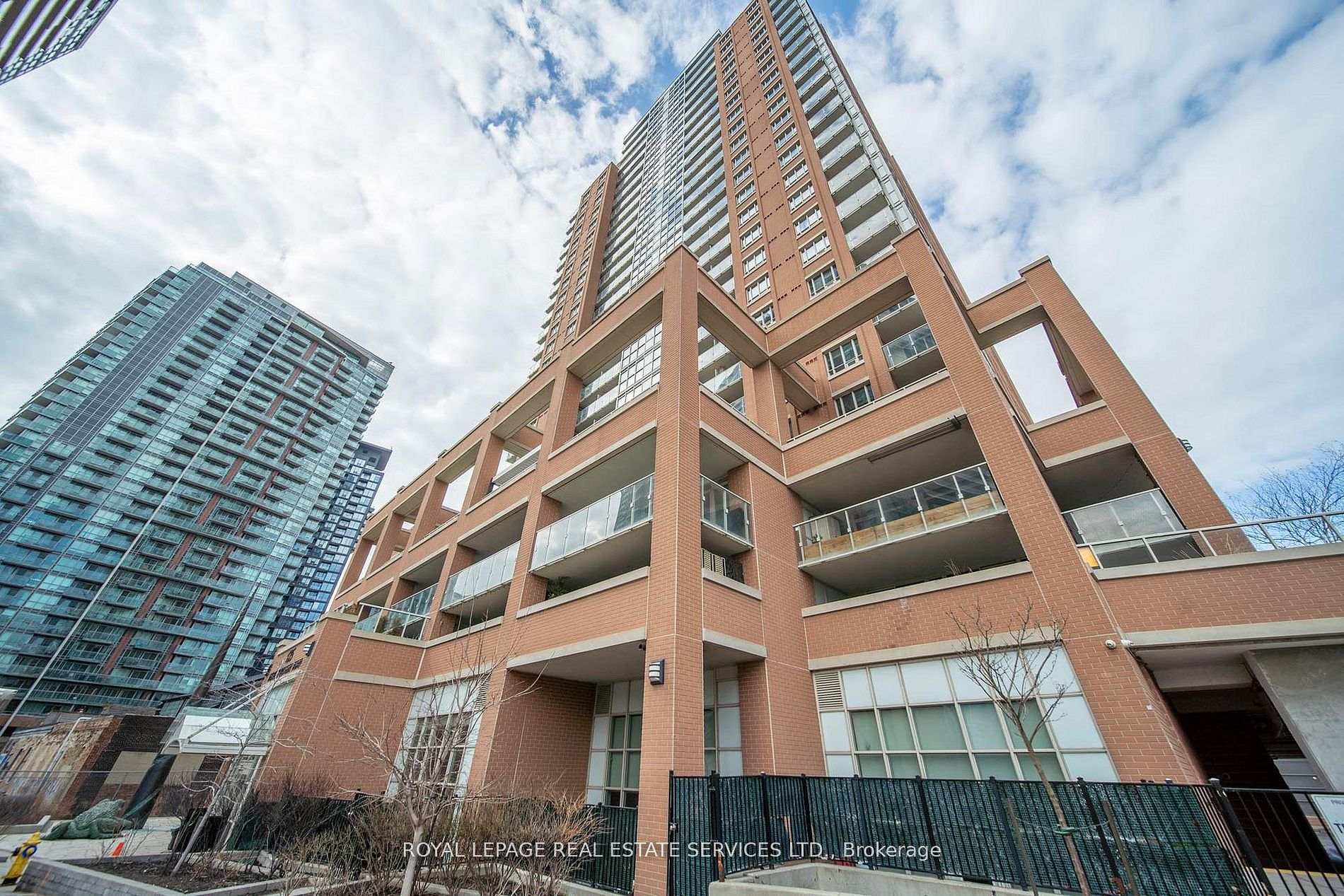 125 Western Battery Road