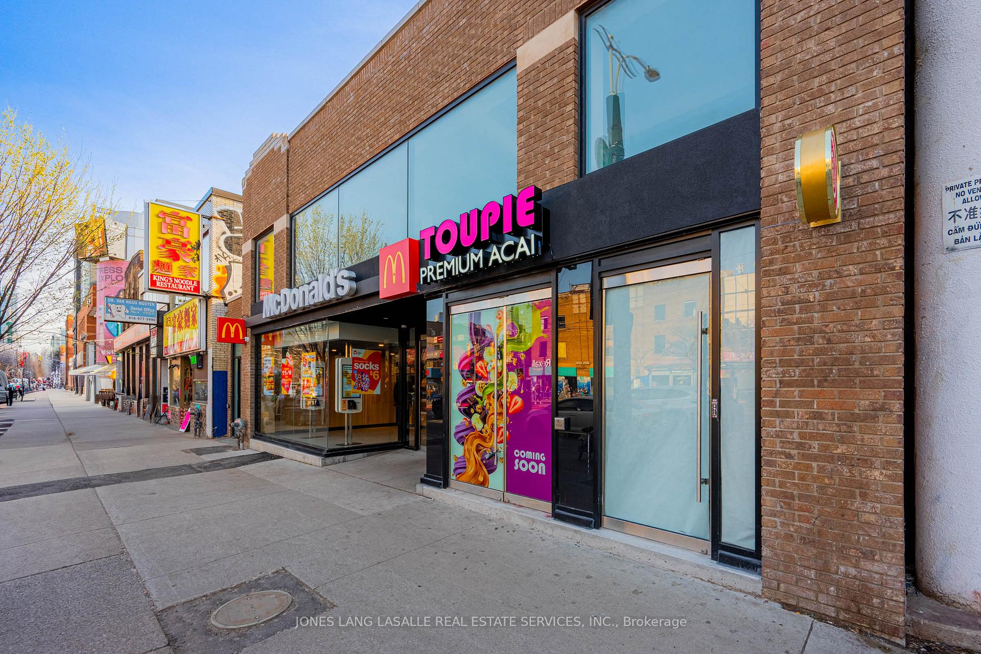 298 Spadina Avenue