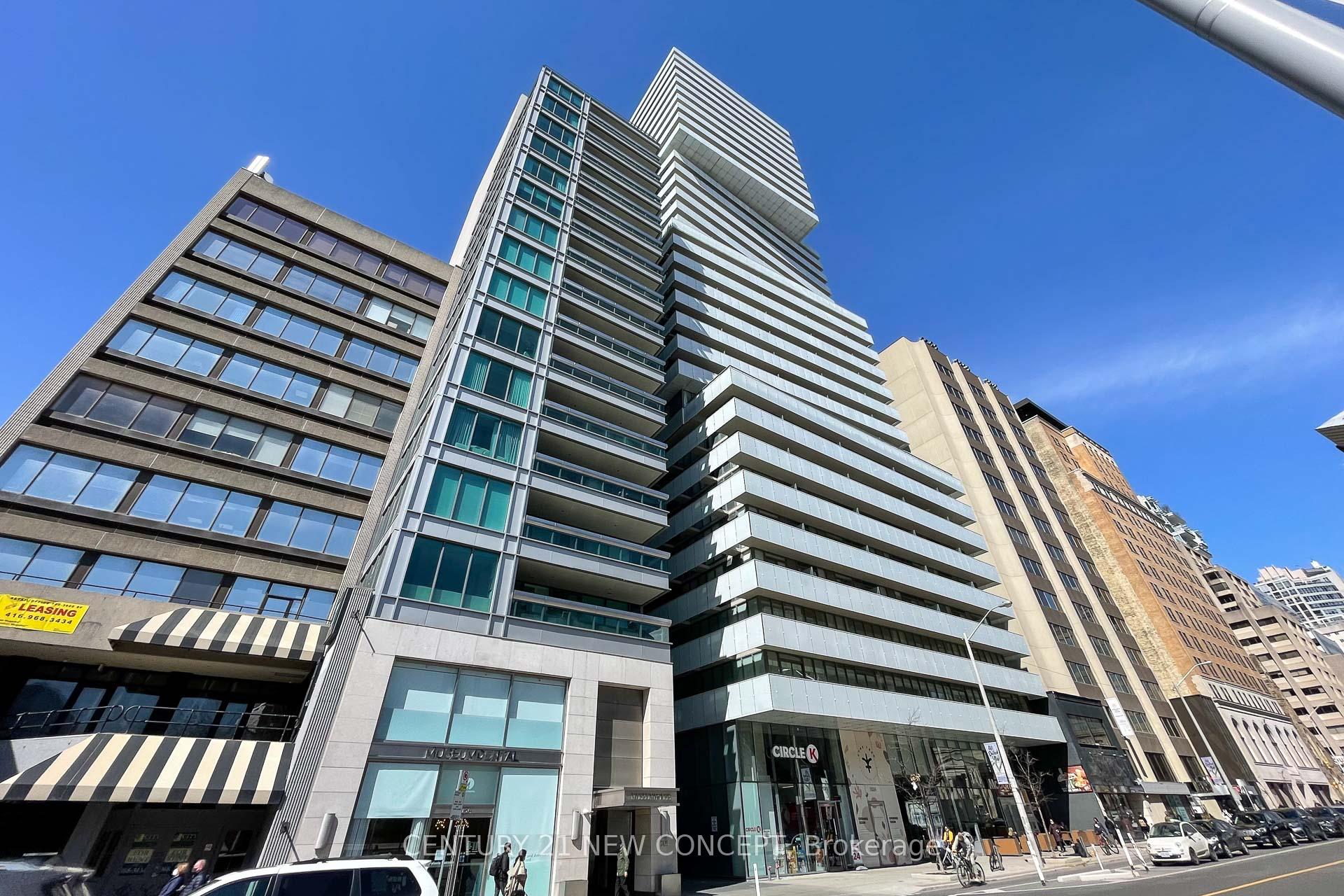 200 Bloor Street W